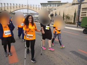 אורנית בהליכה נורדית מרתון ירושלים 2017